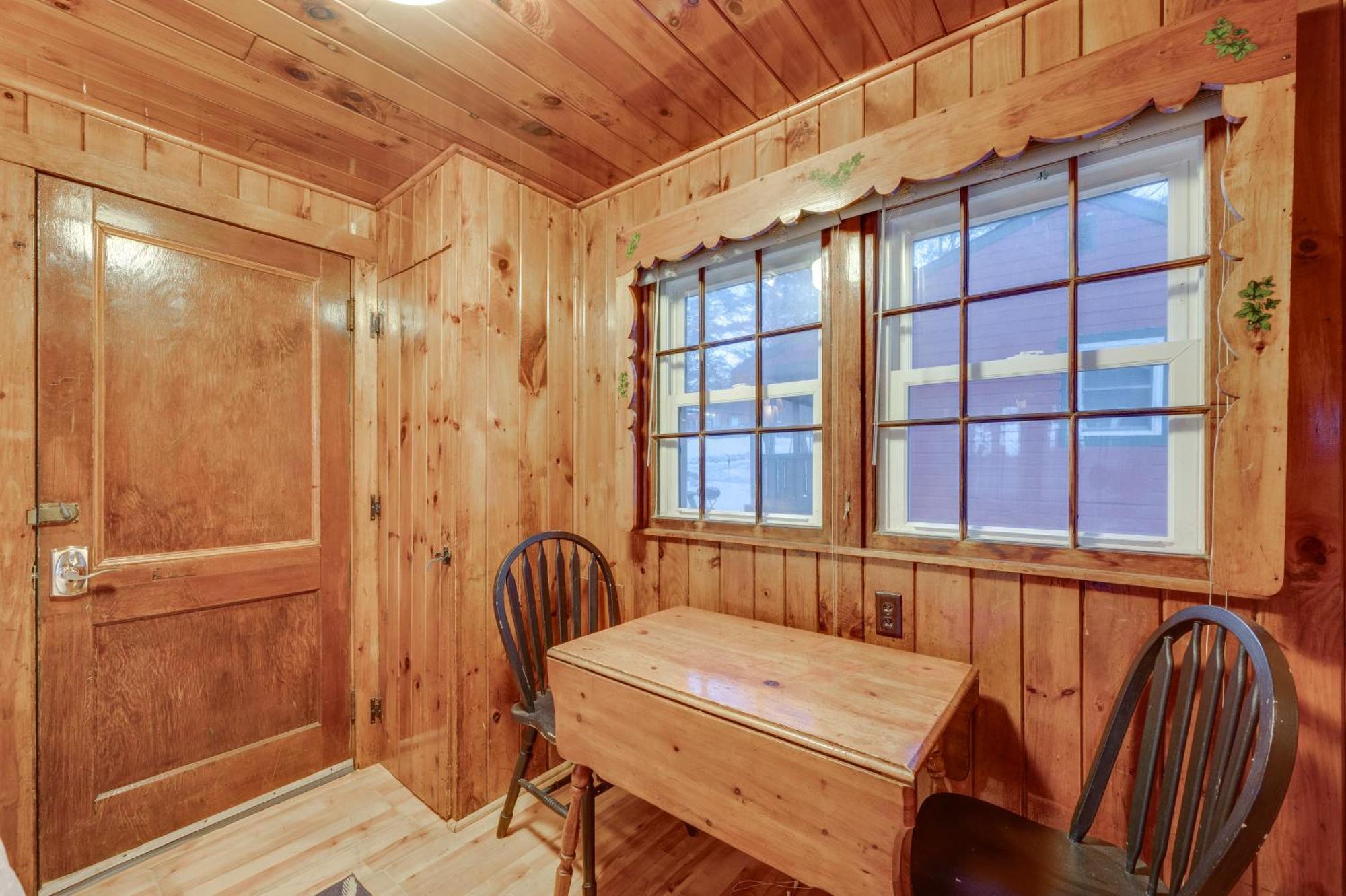 Apartmán Cozy Laconia Studio With Pool Access - 2 Mi To Lake! Exteriér fotografie