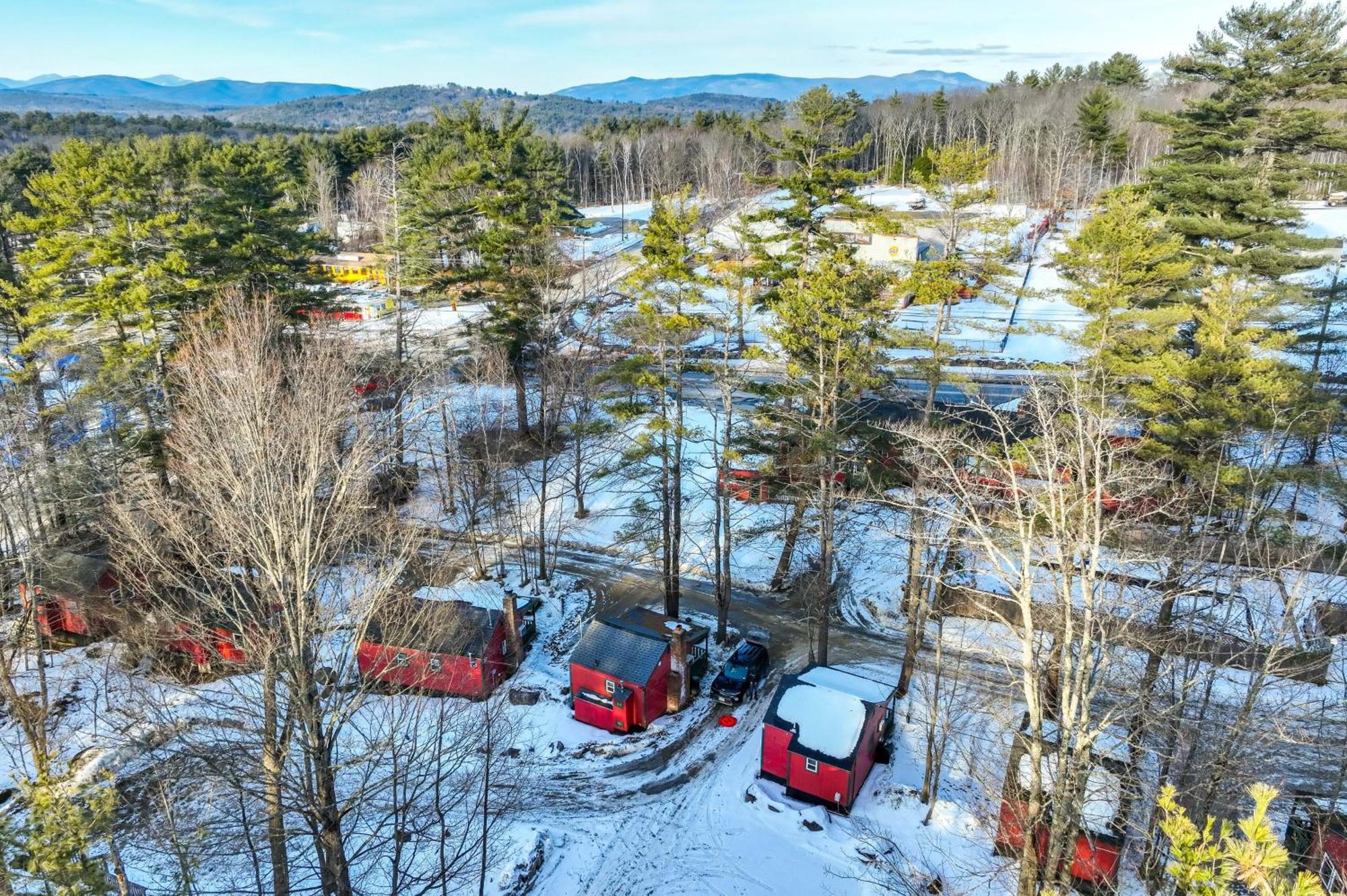 Apartmán Cozy Laconia Studio With Pool Access - 2 Mi To Lake! Exteriér fotografie