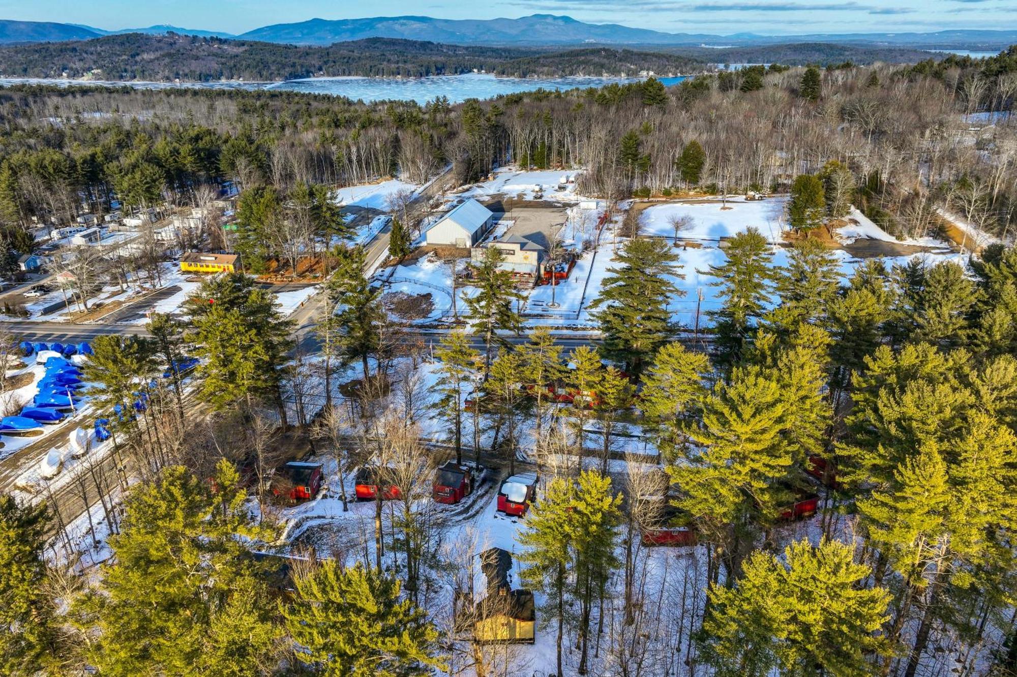 Apartmán Cozy Laconia Studio With Pool Access - 2 Mi To Lake! Exteriér fotografie